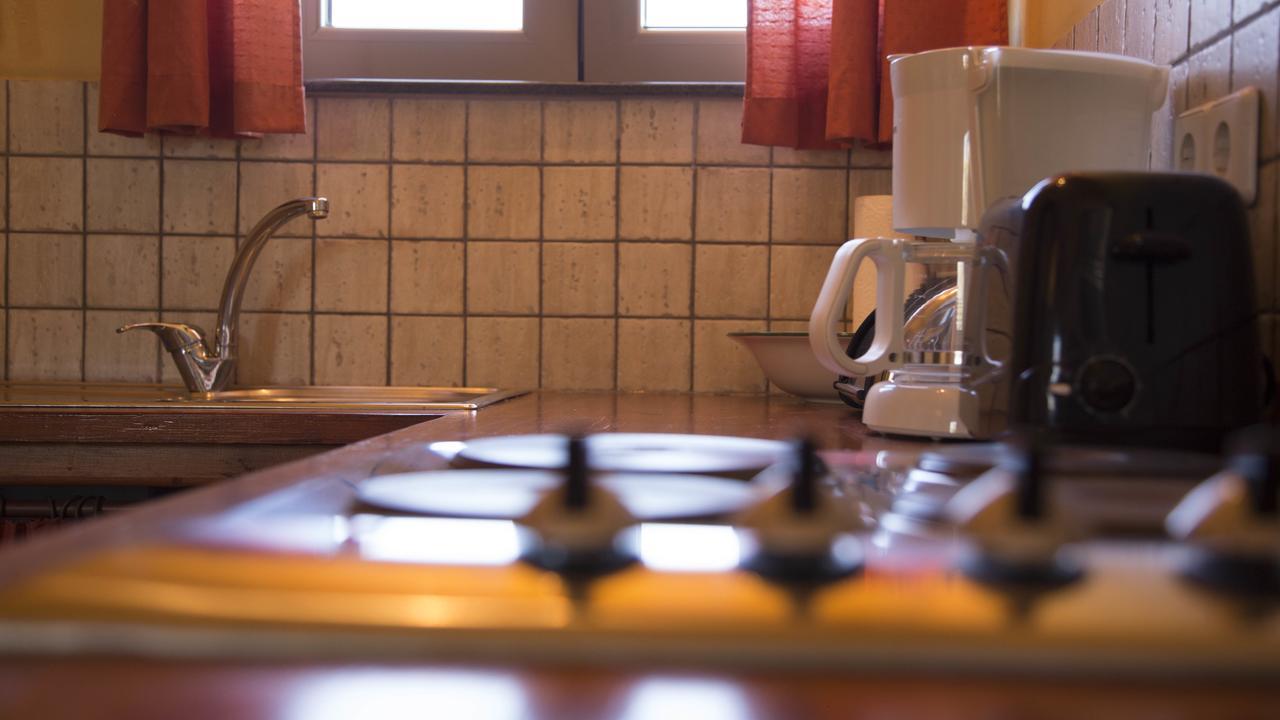B&B & Apartments The Four Elements ラクハニア エクステリア 写真
