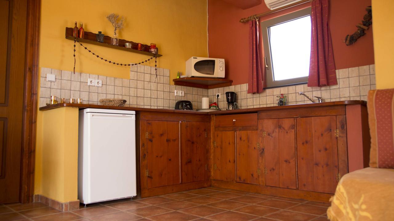 B&B & Apartments The Four Elements ラクハニア エクステリア 写真